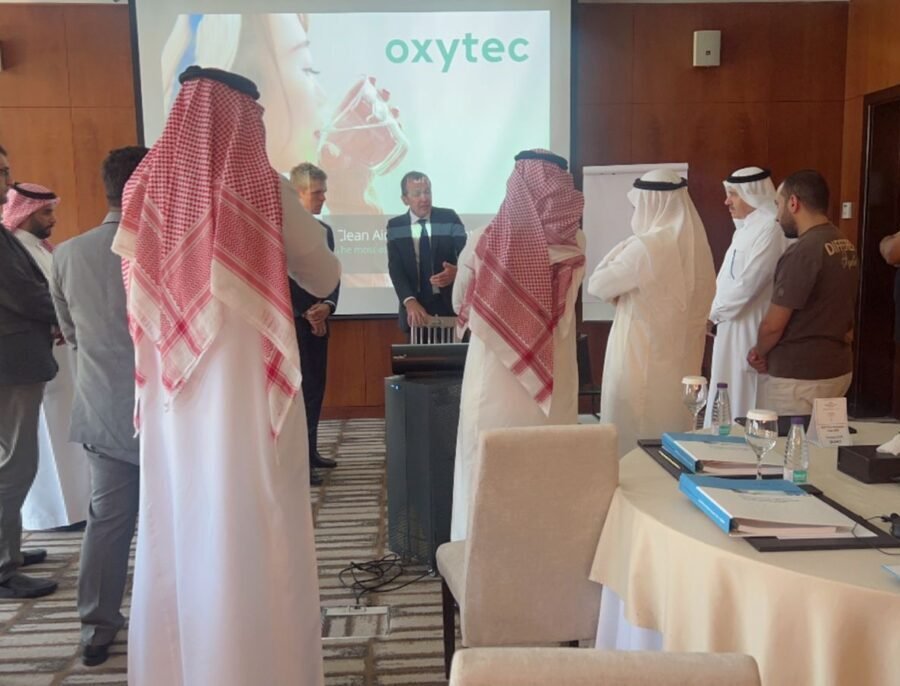 Oxytec Lunching